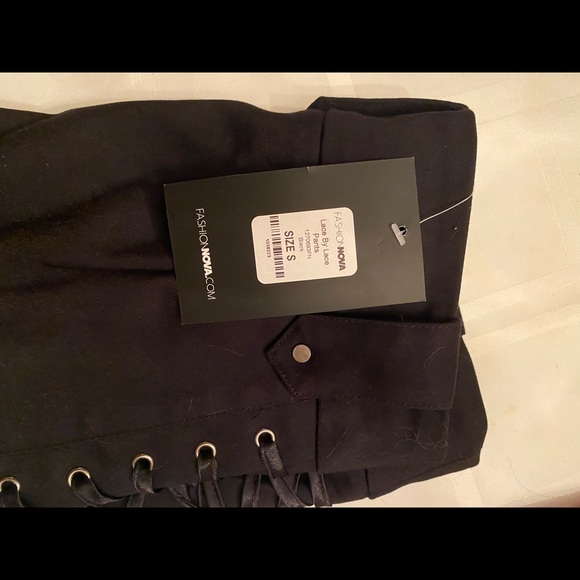Fashion Nova “Lace by Lace” Pants NWT - Picture 3 of 3